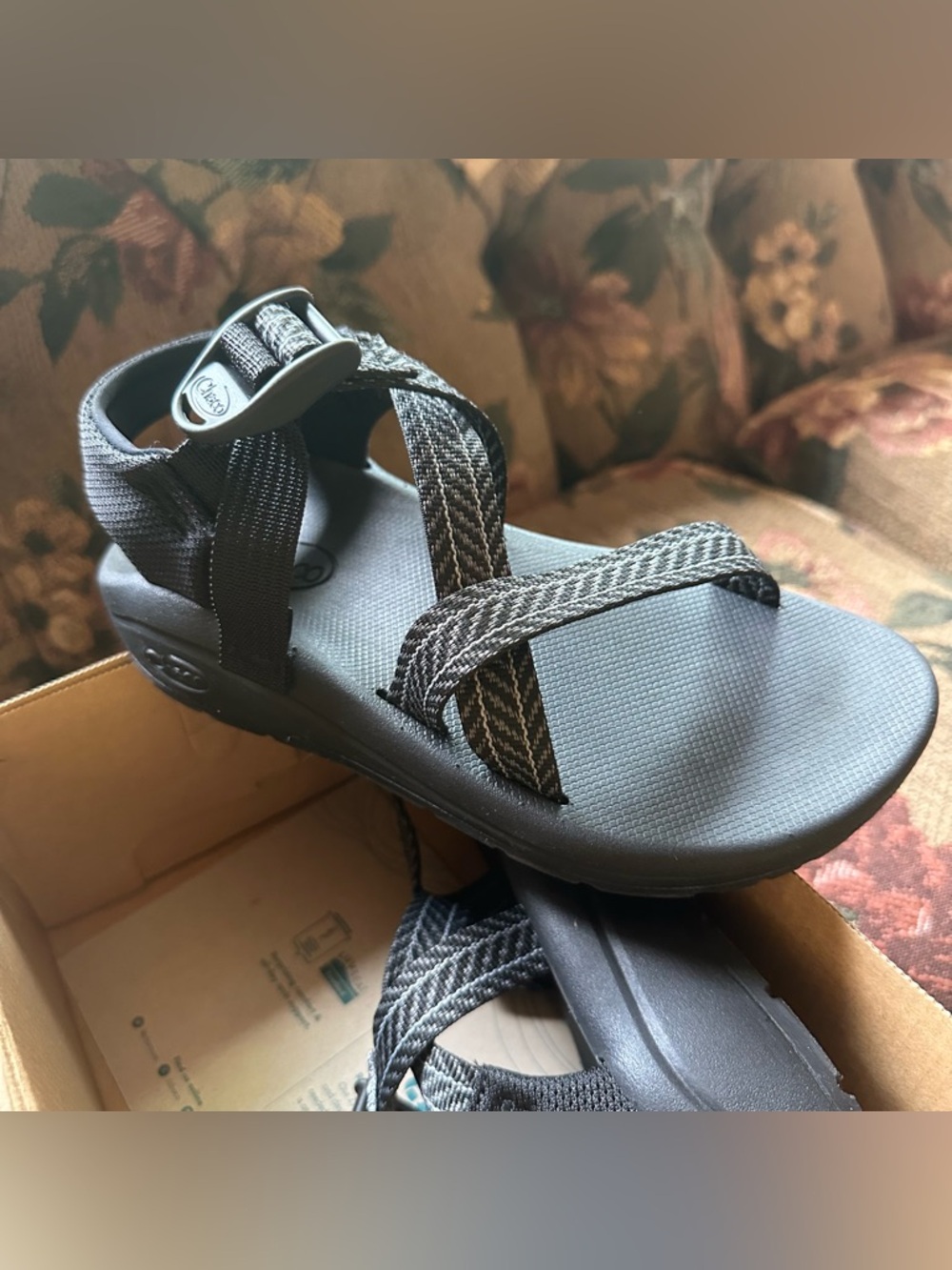 {NWT} CHACO CushZ Women's "Frond Black" | 5 (Kids 3)